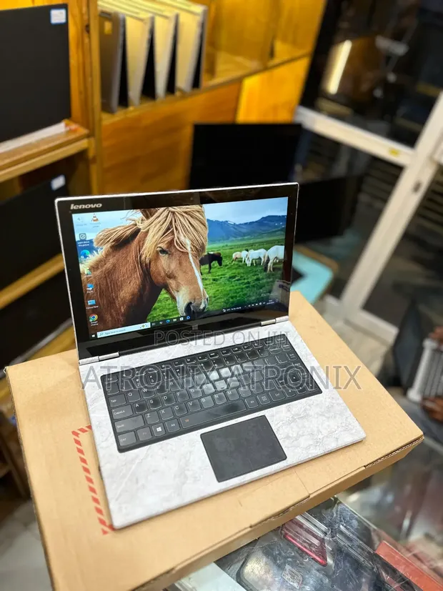 Lenovo ThinkPad Yoga 14" Intel Core i7 8GB RAM 256GB SSD - 1