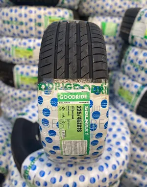 Tairi la Goodride 225/45R18