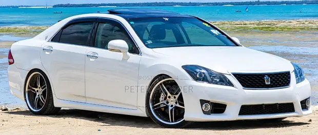 Toyota Crown Athlete 2009 Nyeupe - 1