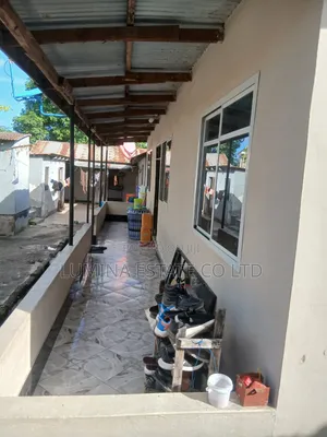 4 Bedroom Apartment for Sale in Lumina, Tabata