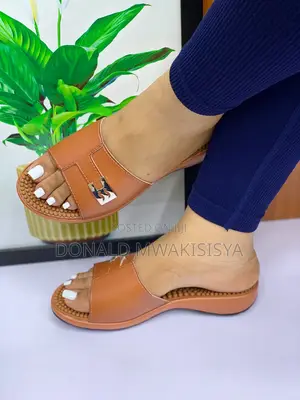 Women's H Design Massage Slippers