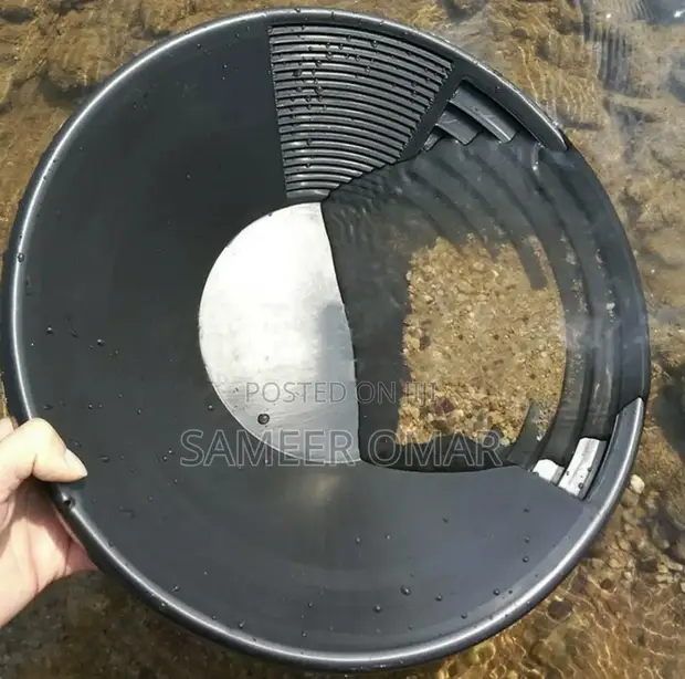 Professional Gold Panning Pan - 1