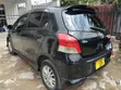 Toyota Vitz 2005 Nyeusi - 3
