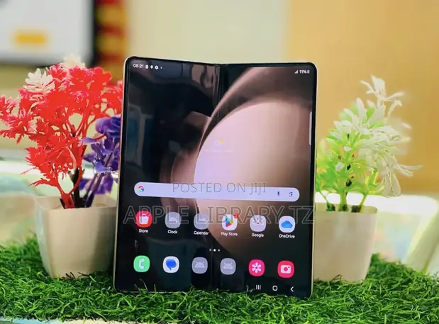 Samsung Galaxy Z Fold 5 256GB Mpya Gray - 1
