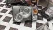 Range Rover Vogue L322 Headlight (2003) - 1