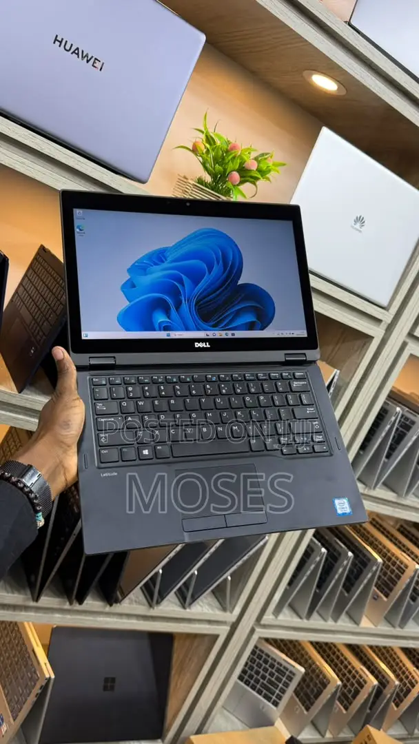 Laptop Dell Latitude 5290 2-in-1 - Core i3, 4GB RAM, 128GB SSD - 1