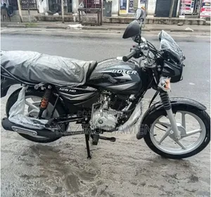 TVS Boxer 125 HD Mpya - Nyeusi