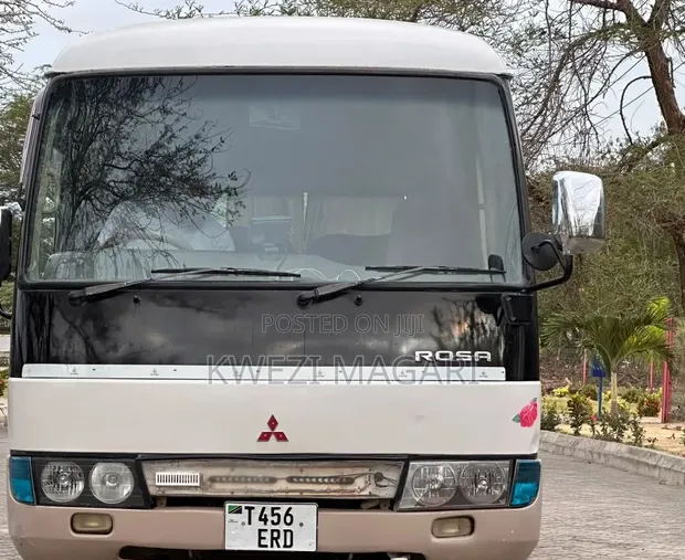 Toyota Coaster 1997 - White - 1