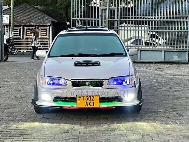 Toyota Sprinter 2000 Silver - 1