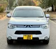 Mitsubishi Outlander 2015 White - 2