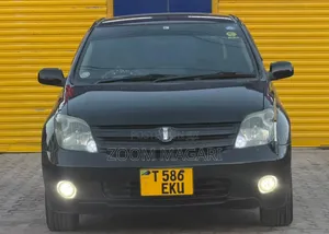 Toyota IST 2006 Nyeusi