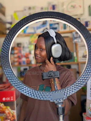 JBL Headphones Mpya