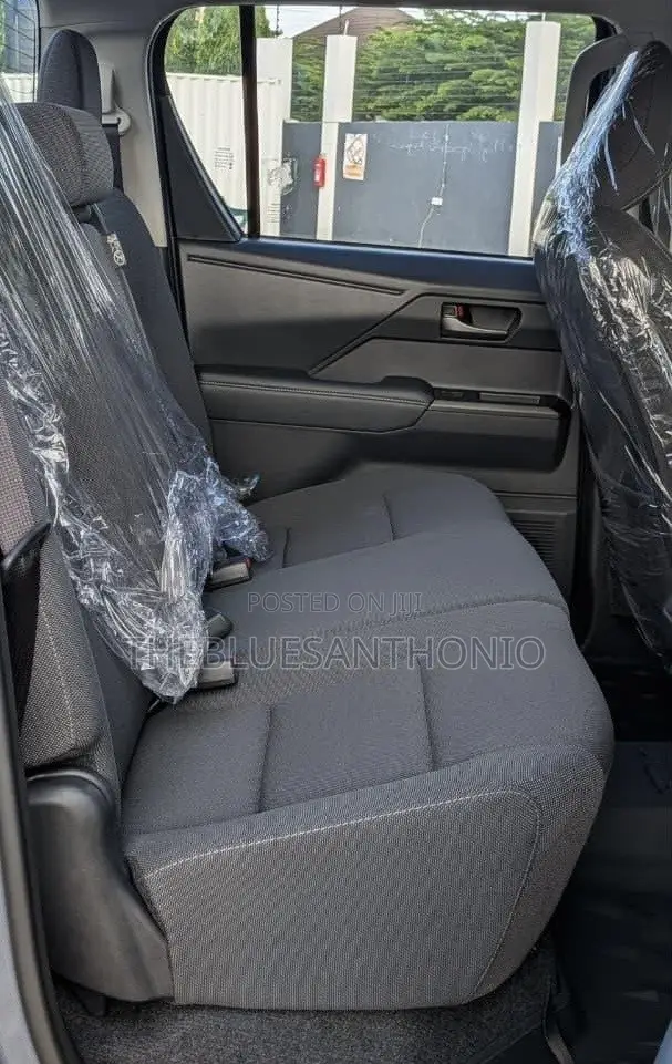 Toyota Hilux Travo 2.8L 2026 Premium Double Cab - 1