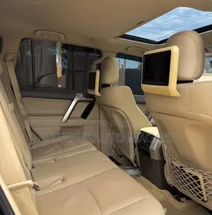 Toyota Land Cruiser Prado 2022 Nyeusi ya Matt