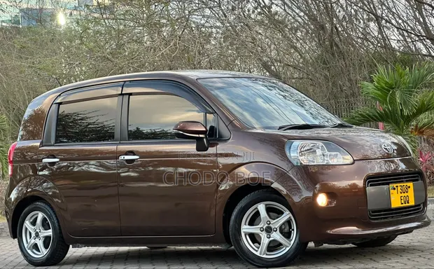 Toyota Porte 2015 - 1