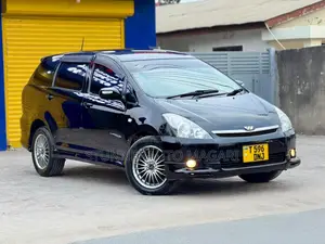 Toyota Wish 2004 Nyeusi
