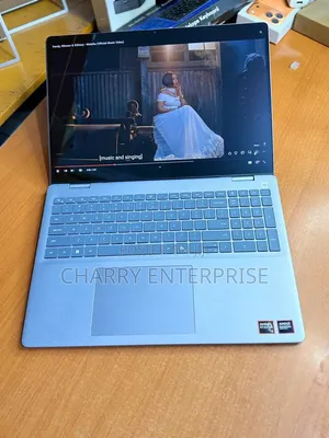 Laptop Dell Inspiron 16 Plus 7620 - 16GB RAM, 512GB SSD