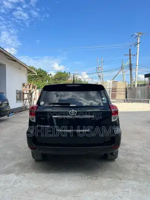 Toyota Vanguard 2013 Nyeusi