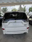 Mitsubishi Outlander 2011 White - 2
