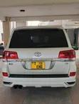 Toyota Land Cruiser 4.6 V8 ZX 2018 Nyeupe - 2
