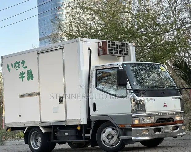 Mitsubishi Canter Refrigerator Truck - 1