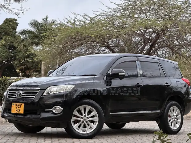 Toyota Vanguard 2010 Nyeusi - 1