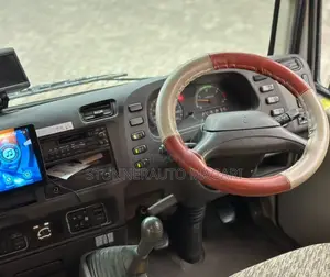 Mitsubishi Fuso Rosa 2000 - 29 Seater Bus
