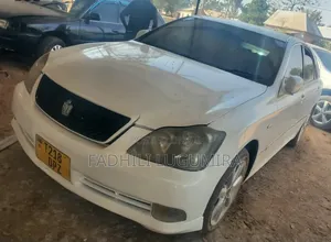 Toyota Crown 2004 Nyeusi