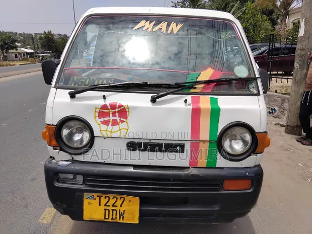 Suzuki Carry - Used Mini Truck - 1