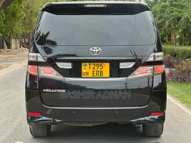 Toyota Vellfire V 2.4 FWD 7-Seater 2009 - 1