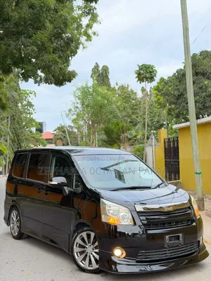 Toyota Noah 2009 - Nyeusi