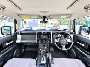 Toyota FJ Cruiser 2015 Nyeusi