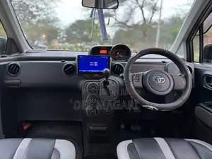 Toyota Porte 2015 - Kijivu Giza