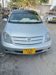 Toyota IST 2004 Nyeupe - 1