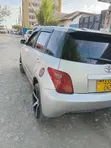Toyota IST 2004 Nyeupe - 4