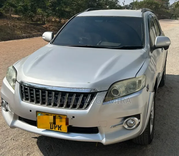 Toyota Vanguard 2004 Silver - 1
