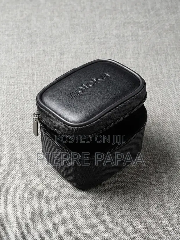 EPICKA Universal Travel Adapter (3 USB-C + 2 USB-A) - 1