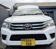 Toyota Hilux 2010 White - 2