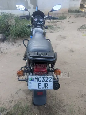 TVS HLX 125 2025 Nyeusi