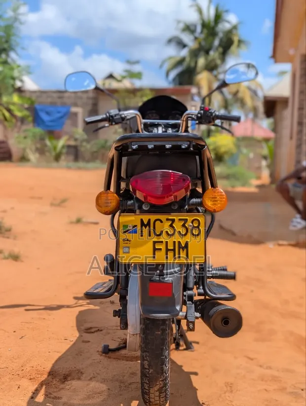 Bajaj Boxer 125 2026 Black - 1