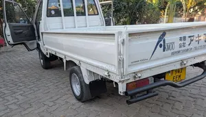 Toyota TownAce 2020 Nyeupe