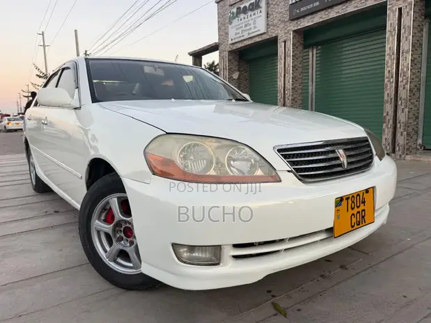 Toyota Mark II 2004 White - 1