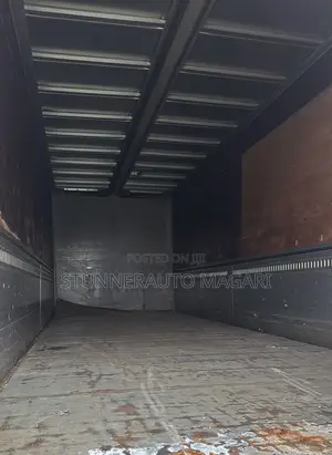 Malori ya Mitsubishi Fuso Super Great Box Body (2002)