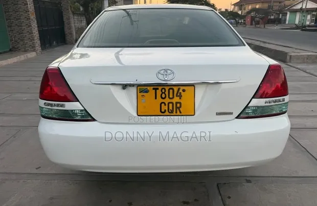 Toyota Mark II 2002 Nyeupe - 1
