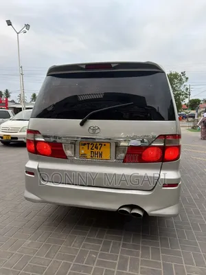 Toyota Alphard 2.4 Petrol AWD 2004 Silver