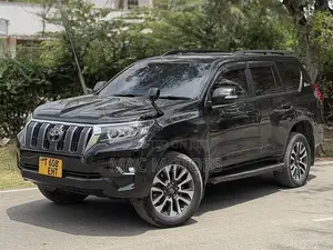 Toyota Land Cruiser Prado 2.7 2022 Nyeusi