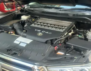 Toyota Land Cruiser VX 2016