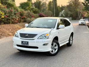 Toyota Harrier 2006 Nyeupe