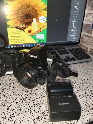 Canon 6D Kamera ya DSLR na Lens ya 50mm na Betri 2