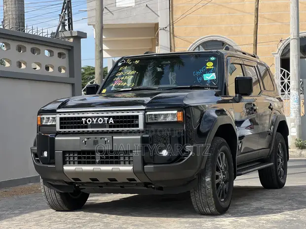 Toyota Land Cruiser Prado 2024 Nyeusi - 1